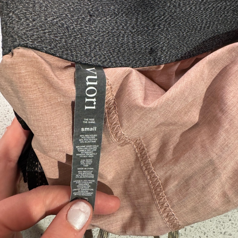 Vuori Banks Shorts 5" Inseam Men’s Size S Pink Black Colorblock - Picture 5 of 5